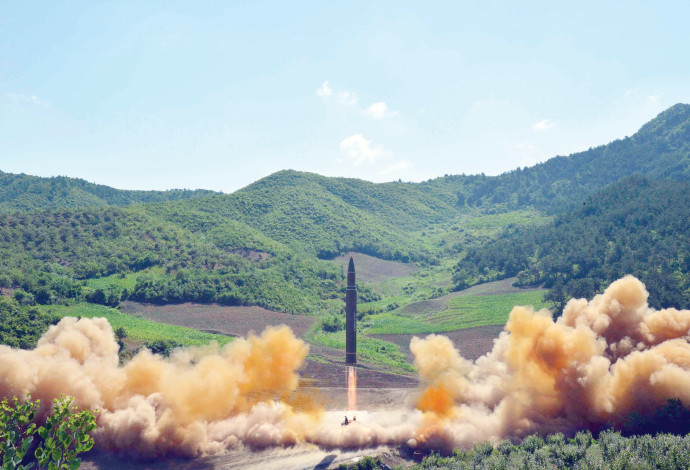 ניסוי טילים של קוריאה הצפונית (צילום:  רויטרס)