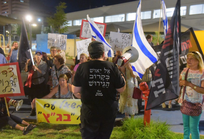 הפגנה נגד המסתננים בתל אביב (צילום:  אבשלום ששוני)