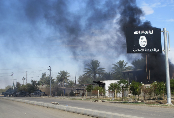 דגל דאעש  (צילום:  רויטרס)
