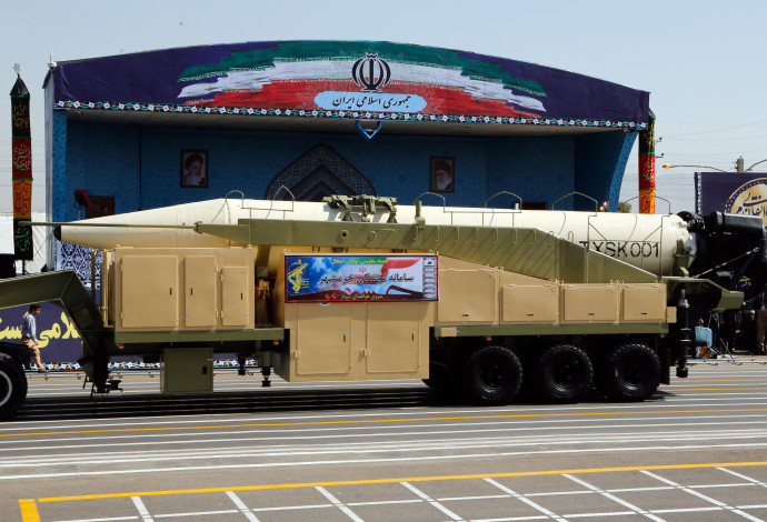 טיל "חורמנשאר" האיראני (צילום:  AFP)