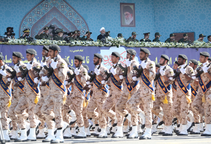 מצעד צבאי באיראן (צילום:  רויטרס)