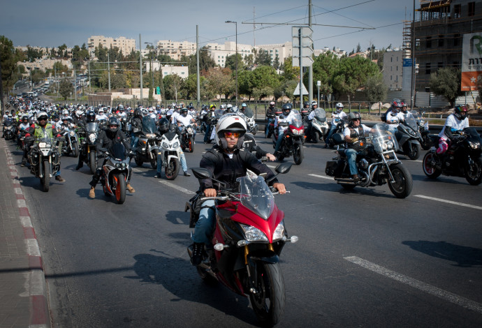 רוכבי אופנועים (צילום:  יואב דודקבי)