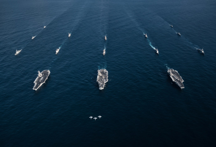 נושאות המטוסים האמריקאיות בתרגיל בחצי האי הקוריאני (צילום:  רויטרס)