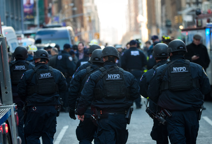 משטרת ניו יורק, סמוך לזירת הפיגוע (צילום:  AFP)