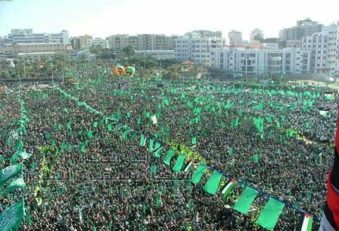 עצרת לציון 30 שנה לארגון חמאס (צילום:  רשתות חברתיות)