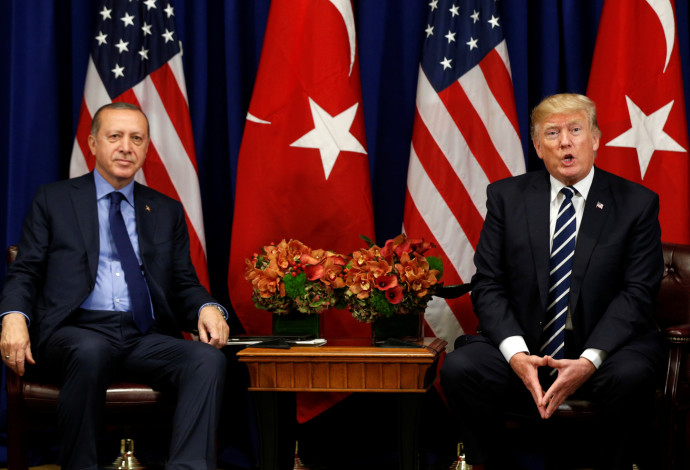 נשיא ארה"ב דונלד טראמפ ונשיא טורקיה ארדואן (צילום:  רויטרס)