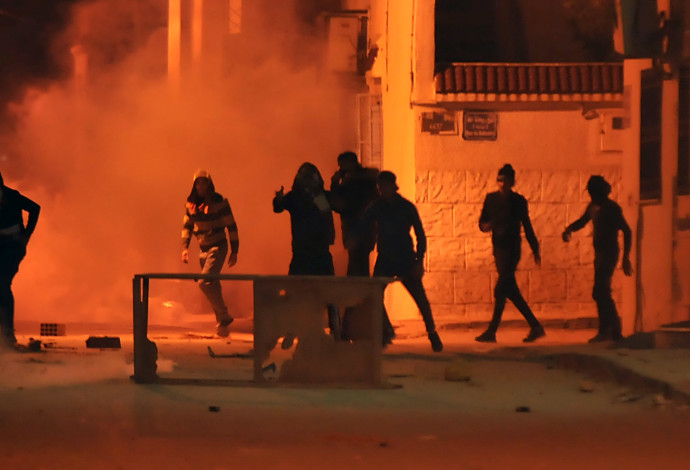 הפגנות בטוניסיה (צילום:  AFP)