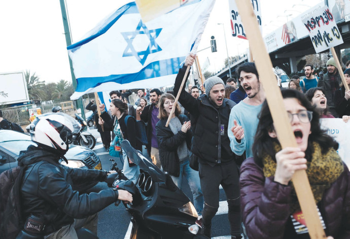 הפגנה נגד גירוש המסתננים (צילום:  תומר נויברג, פלאש 90)