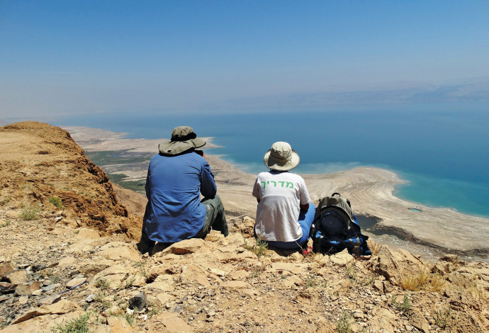 מול ים המלח (צילום:  דב גרינבלט)