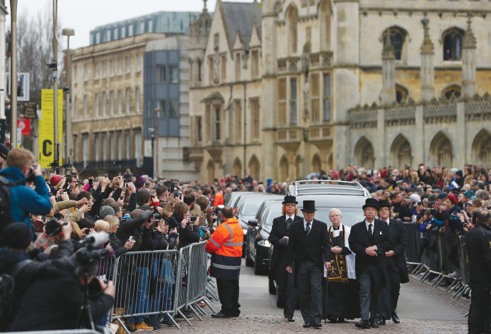 הלוויה של סטיבן הוקינג (צילום:  AFP)