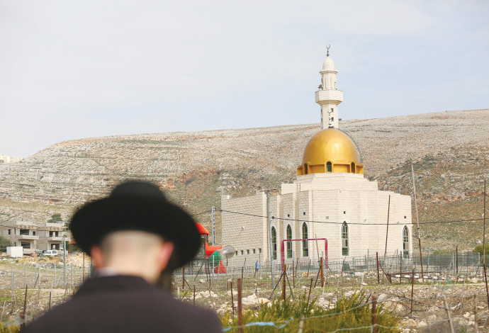מסגד (צילום:  דוד כהן, פלאש 90)