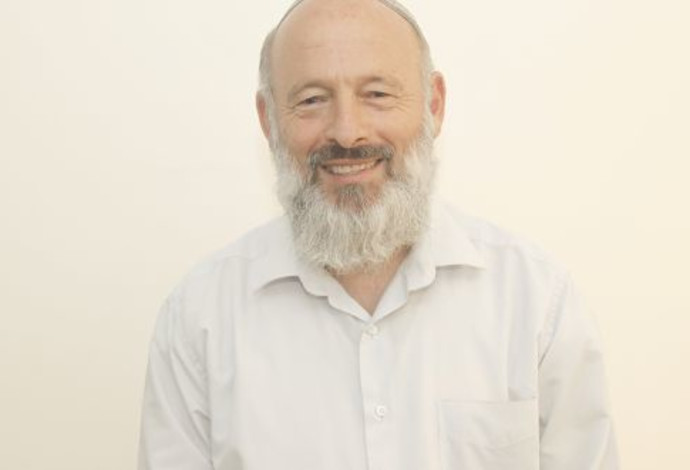 הרב אלישיב קנוהל (צילום:  אתר רבני צהר)