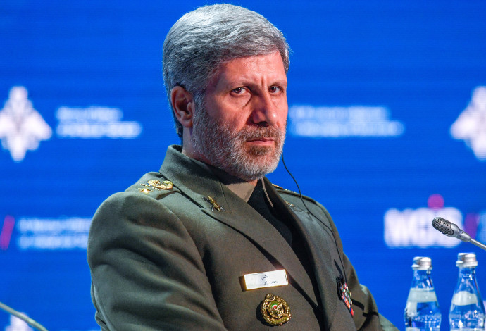 שר ההגנה האיראני אמיר חתאמי (צילום:  AFP)