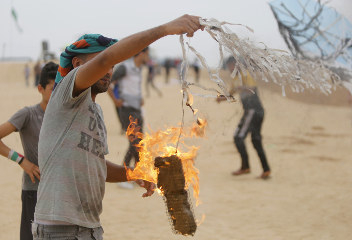 טרור העפיפונים (צילום:  AFP)