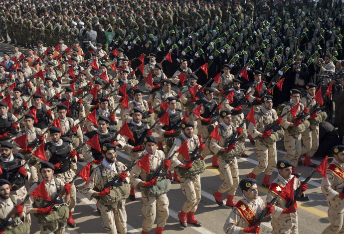 חיילי משמרות המהפכה באיראן (צילום:  רויטרס)