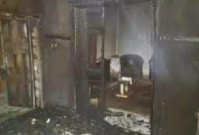 שריפה בבית של משפחת דוואבשה (צילום:  רשתות חברתיות)