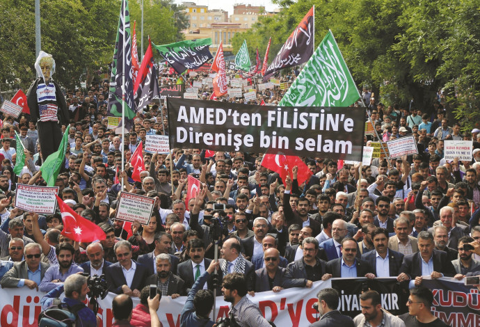 הפגנות בטורקיה נגד ישראל (צילום:  רויטרס)