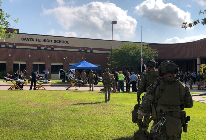 אירוע ירי בתיכון בטקסס (צילום:  רויטרס)