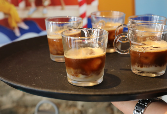 תערובות שנוצרו בהשראת מתכוני הקפה הקר הפופולריים של איטליה (צילום:  רפי דלויה)