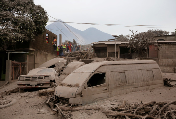 התפרצות הר הגעש בגואטמלה (צילום:  רויטרס)