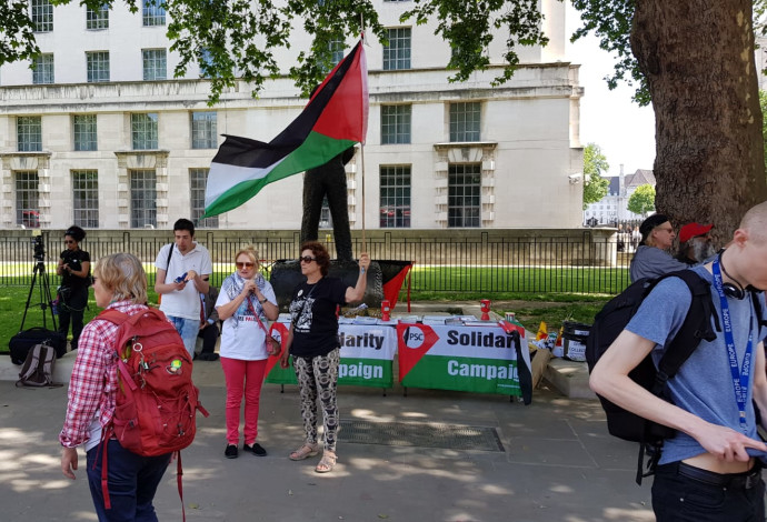 הפגנה פרו פלסטינית בלונדון (צילום:  יניר קוזין)