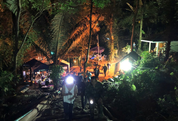 מבצע החילוץ מהמערה בתאילנד (צילום:  רויטרס)