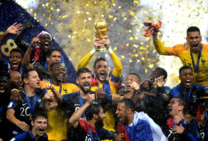 צרפת זוכה בגביע העולם בכדורגל (צילום:  Getty images)