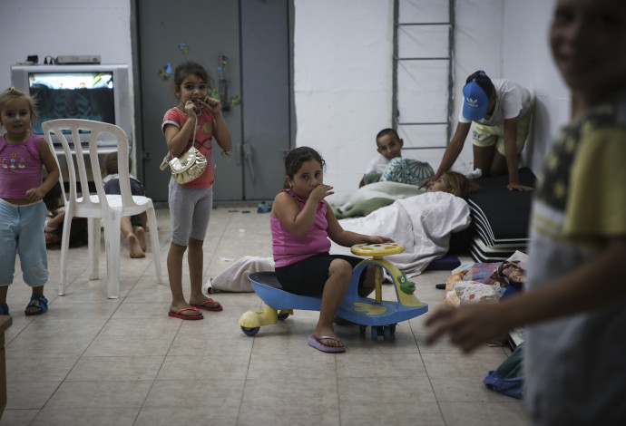 ילדים במקלט (צילום:  הדס פרוש, פלאש 90)