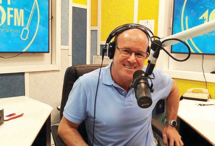 יגאל רביד (צילום:  100FM)