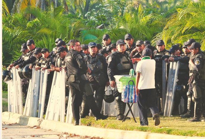 משטרת אקפולקו (צילום:  רויטרס)
