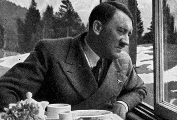 היטלר (צילום:  אינסטגרם)