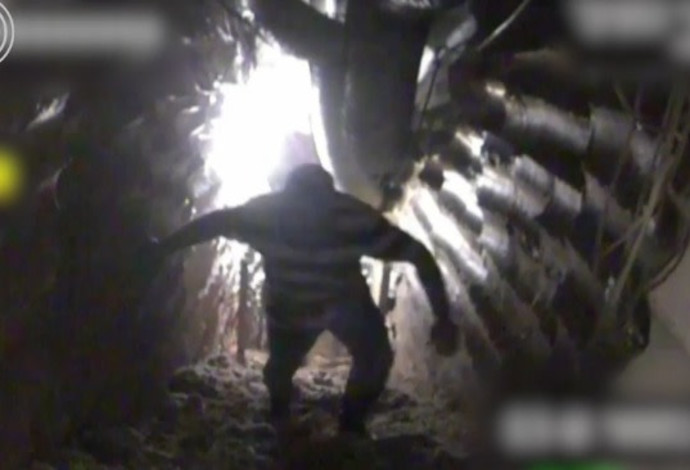 איש חיזבאללה שתועד במנהרת הטרור (צילום:  דובר צה"ל)