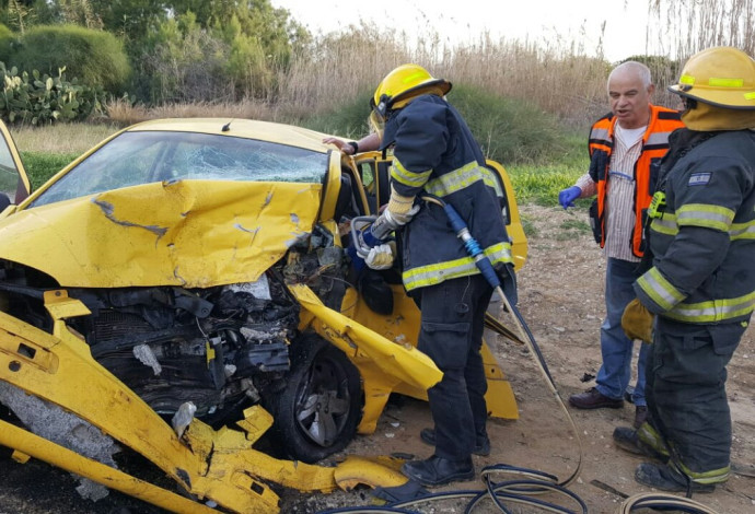 תאונת דרכים קטלנית בחבל אשכול (צילום:  כבאות והצלה נגב)