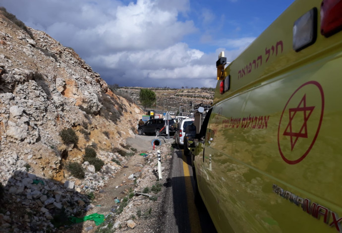 זירת פיגוע הירי סמוך לגבעת אסף (צילום:  דוד מיכאל כהן/TPS)