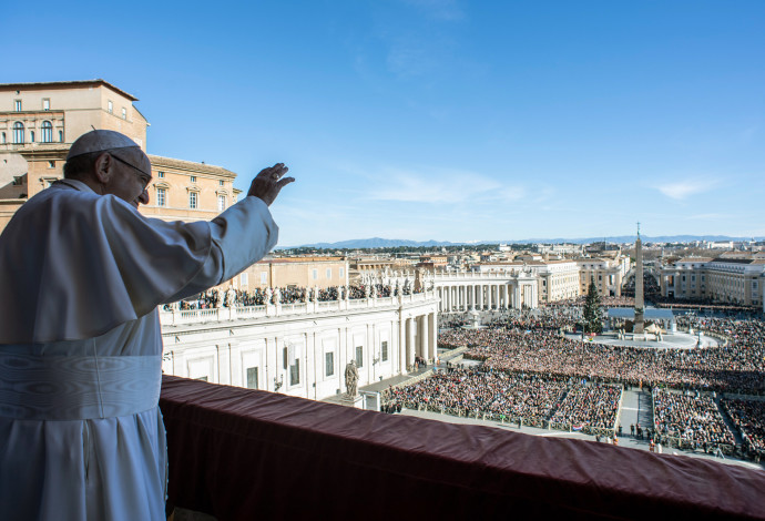 האפיפיור באירוע לקראת חג המולד (צילום:  AFP)