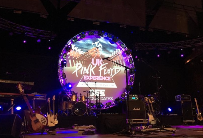 להקות הקאברים של "פינק פלויד", "UK pink floyd experience" ו"אקוס" (צילום:  נטלי פורטי)