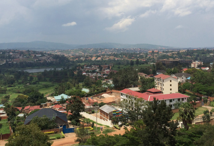 מבט מלמעלה על עיר הבירה של רואנדה (צילום:  רויטרס)