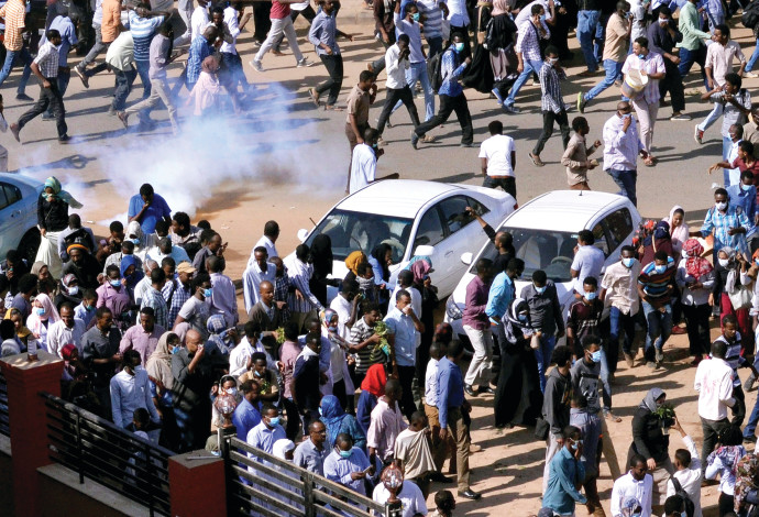 ההפגנות בסודן (צילום:  רויטרס)