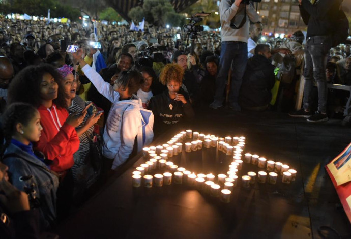 הפגנת יוצאי אתיופיה בכיכר רבין (צילום:  אבשלום ששוני)