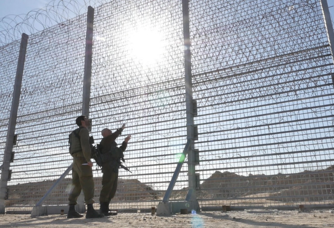 מכשול עילי בגבול עזה (צילום:  משרד הביטחון)