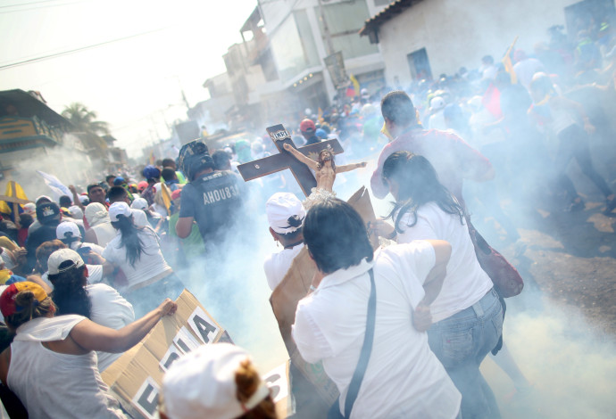 מהומות בוונצואלה (צילום:  רויטרס)