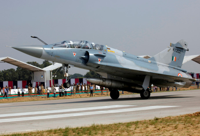 מטוס מיראז' של חיל האוויר ההודי (צילום:  רויטרס)