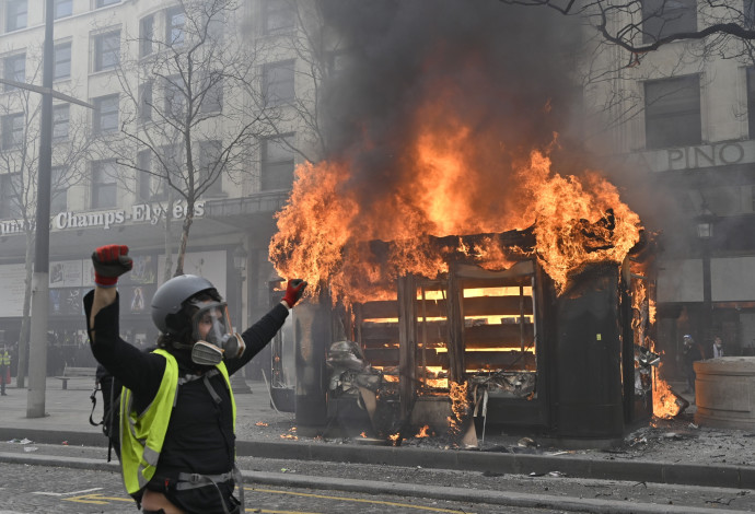 מחאת האפודים הצהובים (צילום:  AFP)