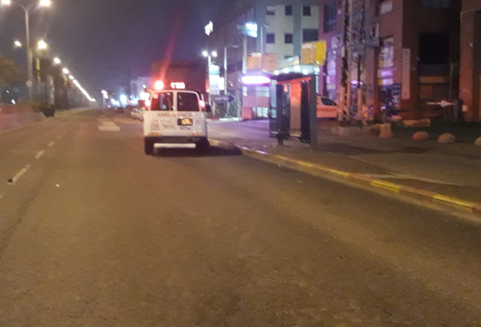 זירת התאונה בשדרות ההסתדרות בחיפה (צילום:  תיעוד מבצעי מד"א)