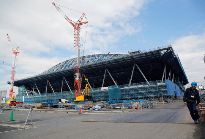 בניית המרכז האולימפי בטוקיו (צילום:  רויטרס)