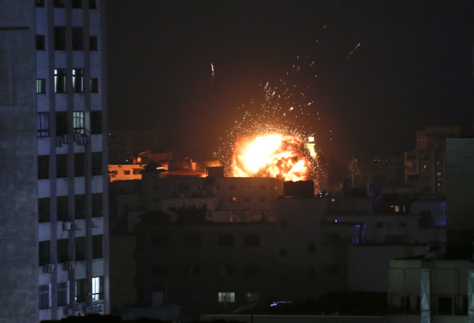 תקיפה ברצועת עזה (צילום:  AFP)