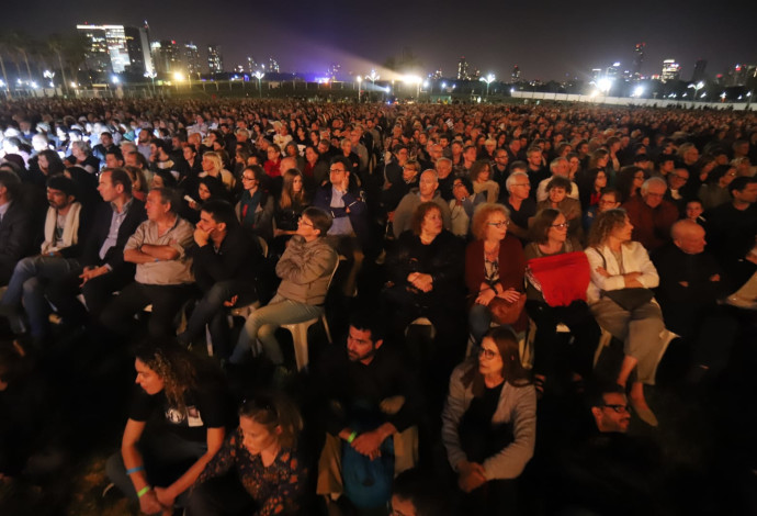 טקס הזיכרון האלטרנטיבי בתל אביב (צילום:  איתן אלחדז, TPS)