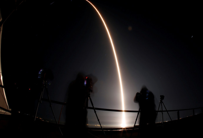שיגור לווין של SpaceX (צילום:  רויטרס)