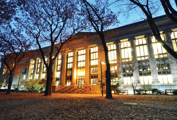 הפקולטה למשפטים של אוניברסיטת הארוורד, ארכיון (צילום:  Chensiyuan)