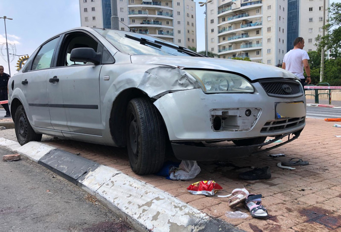 התאונה בקרית גת (צילום:  דוברות המשטרה)